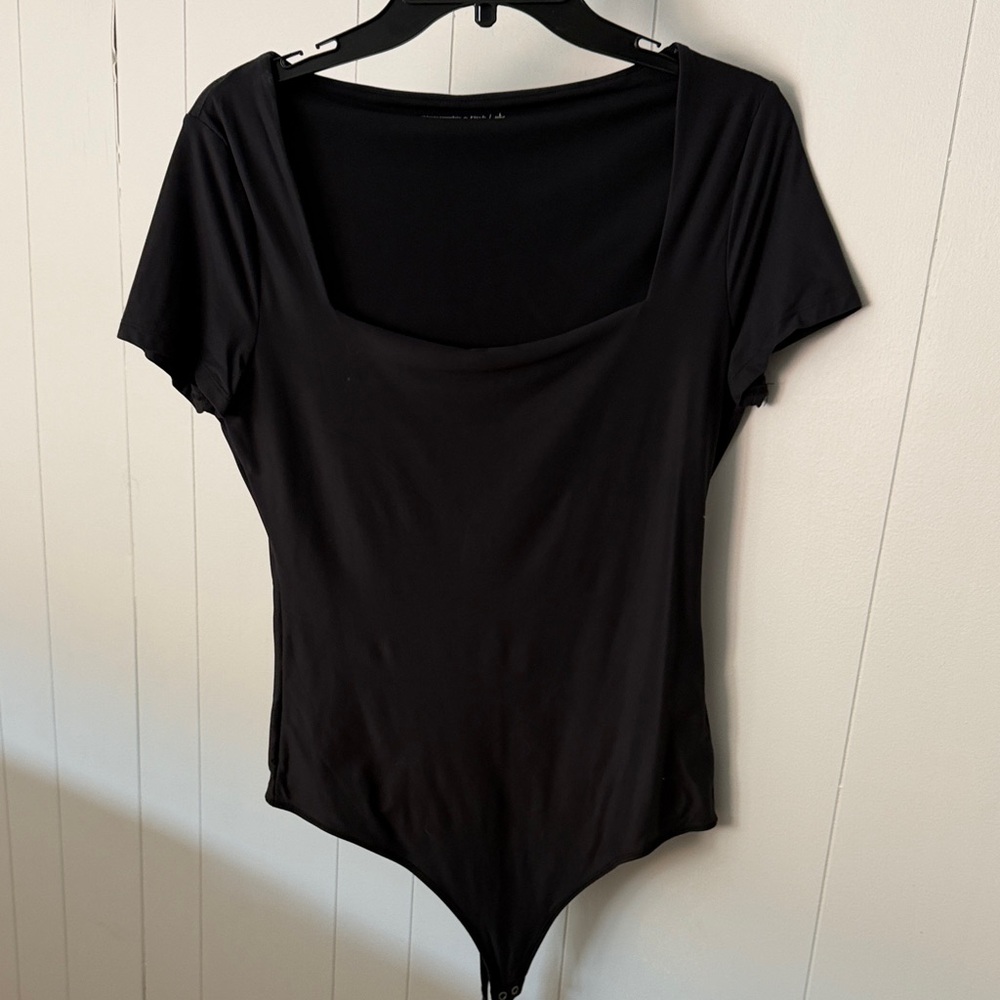 Abercrombie & Fitch Black Scoop-Neck Short Sleeve Bodysuit
